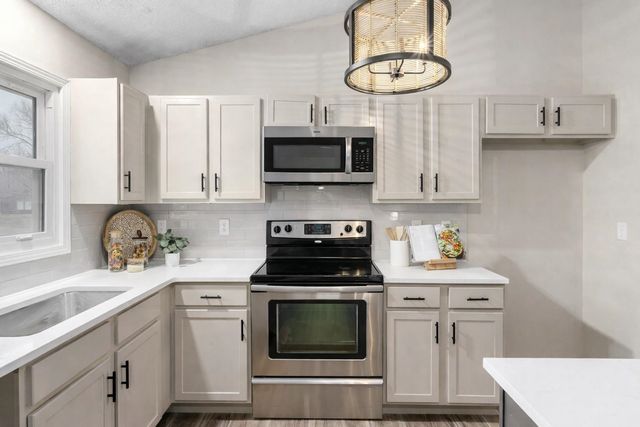 1742 N Stony Point, Wichita, KS 67212