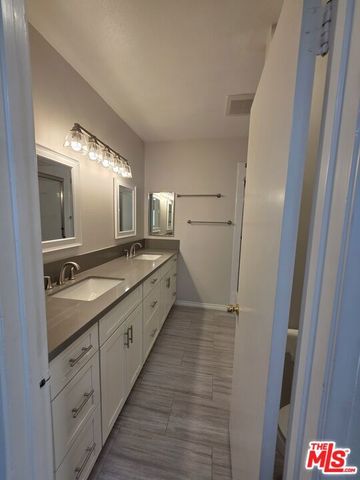 4866 Mcconnell Avenue, Los Angeles, CA 90066