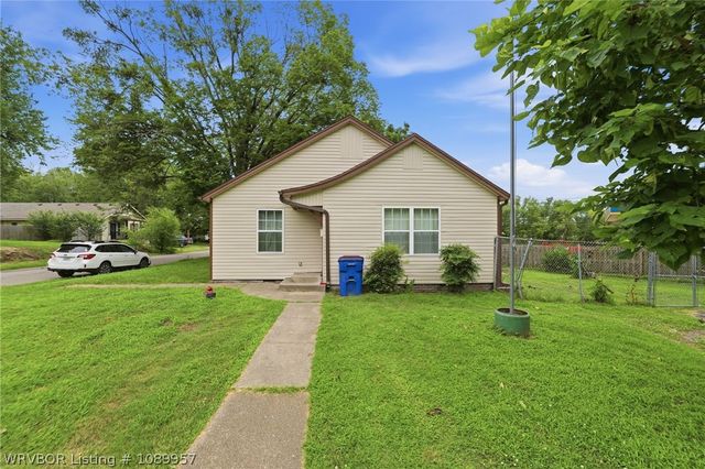 2400 Birnie Avenue, Fort Smith, AR 72904