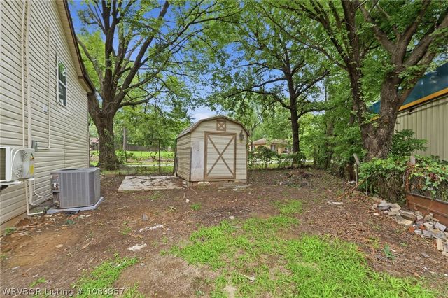 2400 Birnie Avenue, Fort Smith, AR 72904