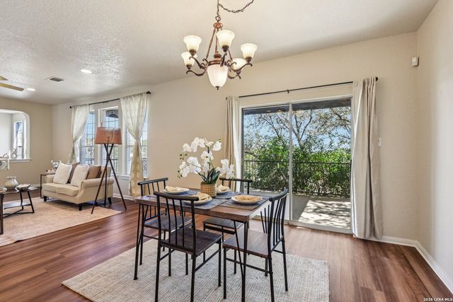 530 Mesa Loop, San Antonio, TX 78258