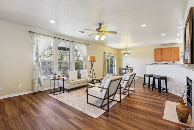 530 Mesa Loop, San Antonio, TX 78258