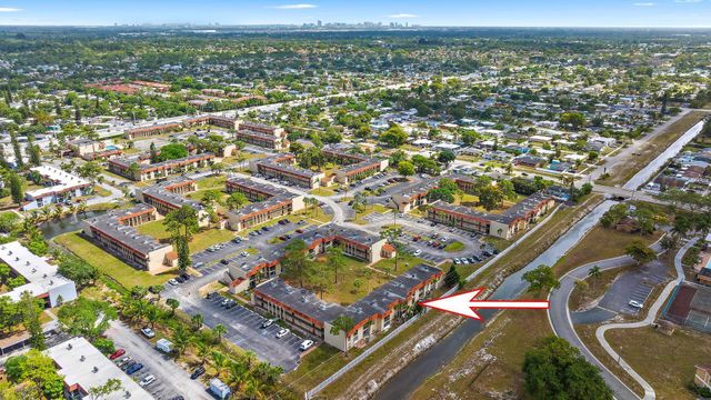 6120 NE Forest Hill Boulevard 103, West Palm Beach, FL 33415