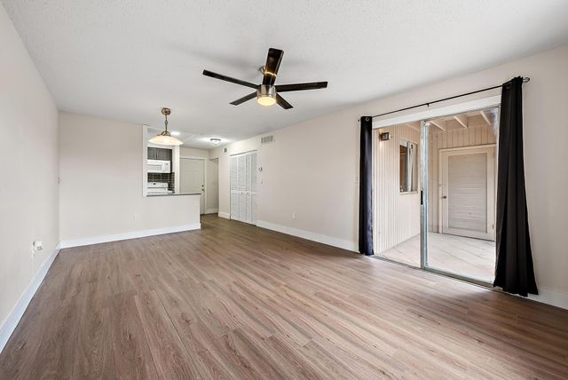 6120 NE Forest Hill Boulevard 103, West Palm Beach, FL 33415
