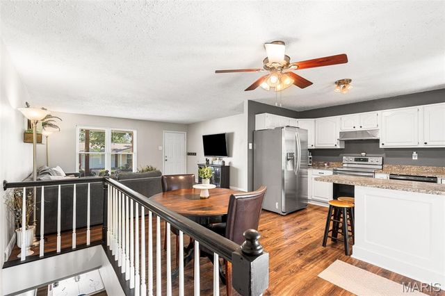 6339 Treehouse Trail, St Louis, MO 63129