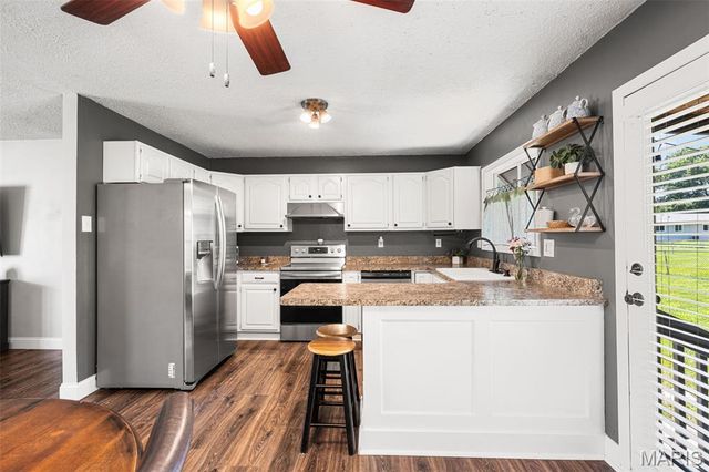 6339 Treehouse Trail, St Louis, MO 63129