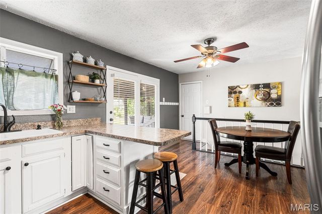 6339 Treehouse Trail, St Louis, MO 63129