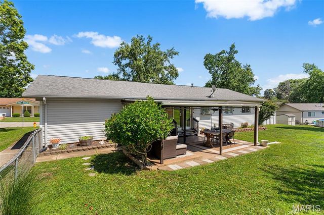 6339 Treehouse Trail, St Louis, MO 63129