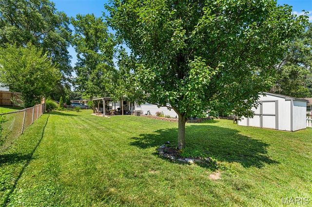 6339 Treehouse Trail, St Louis, MO 63129