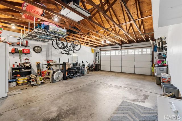 6339 Treehouse Trail, St Louis, MO 63129