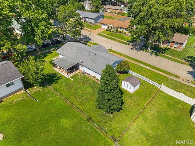 6339 Treehouse Trail, St Louis, MO 63129