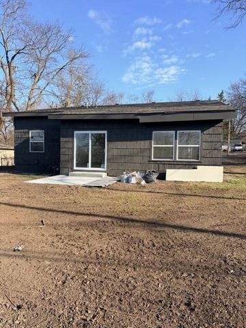 109 W 98th Street, Kansas City, MO 64114