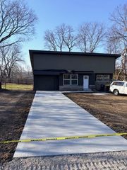 109 W 98th Street, Kansas City, MO 64114