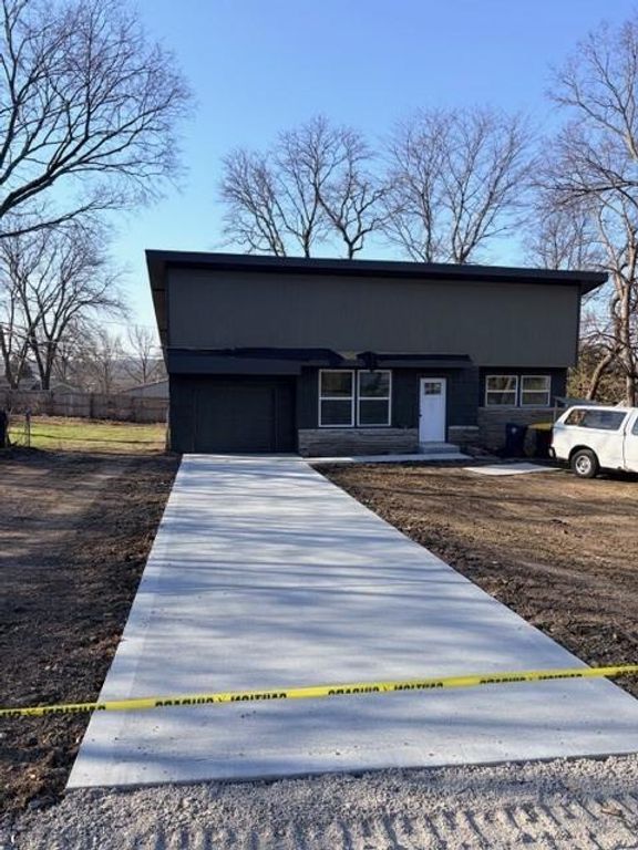 109 W 98th Street, Kansas City, MO 64114