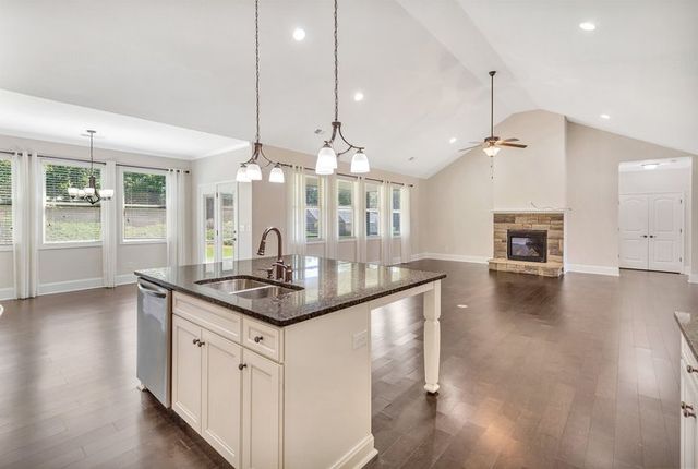 2 Vineyard Way, Anderson, SC 29622
