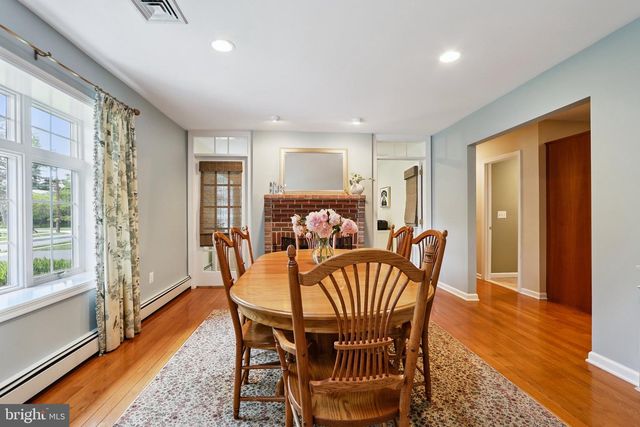 313 HALE ST, Pennington, NJ 08534
