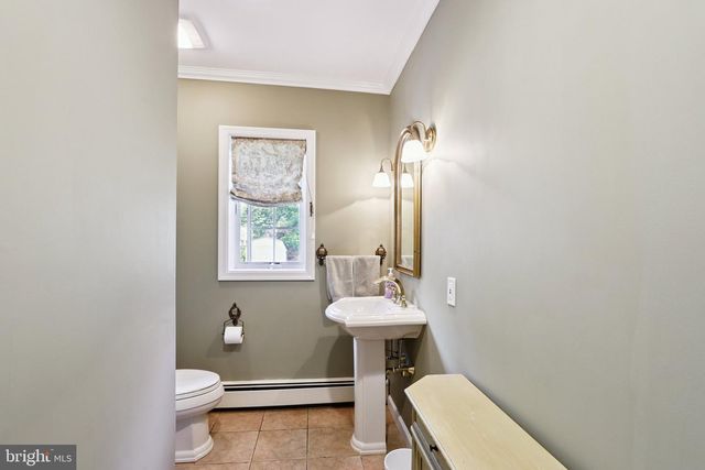 313 HALE ST, Pennington, NJ 08534
