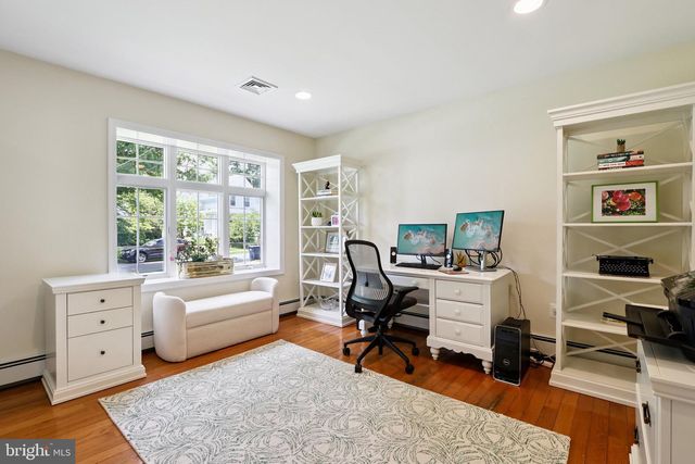 313 HALE ST, Pennington, NJ 08534