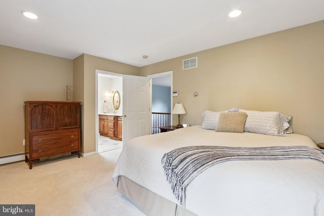 313 HALE ST, Pennington, NJ 08534