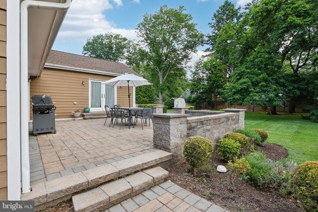 313 HALE ST, Pennington, NJ 08534