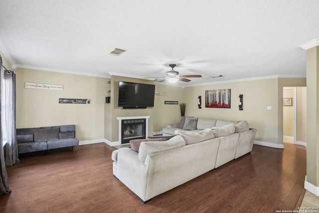 3217 Rosewell, Schertz, TX 78154