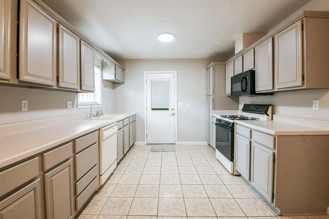 6303 Heatherbloom Drive, Houston, TX 77085