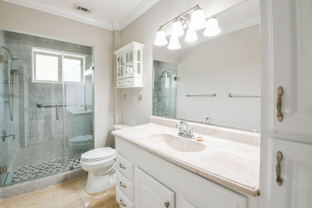 6303 Heatherbloom Drive, Houston, TX 77085