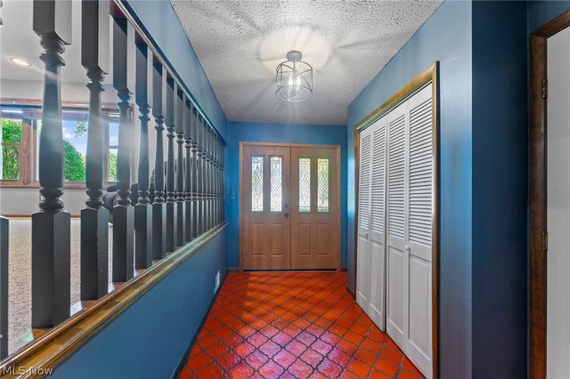 4785 Logan Arms Drive, Youngstown, OH 44505