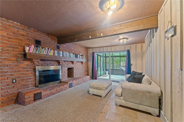 4785 Logan Arms Drive, Youngstown, OH 44505