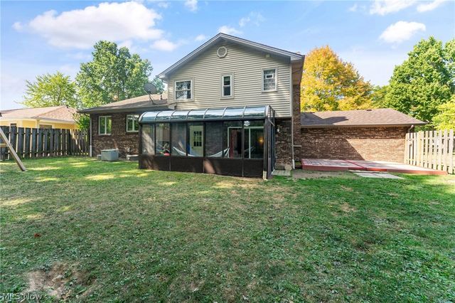 4785 Logan Arms Drive, Youngstown, OH 44505