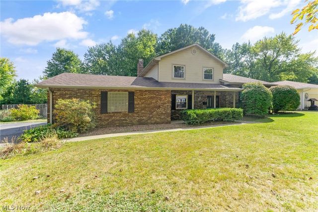 4785 Logan Arms Drive, Youngstown, OH 44505