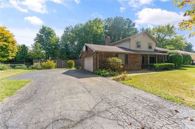 4785 Logan Arms Drive, Youngstown, OH 44505