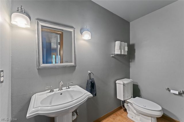 4785 Logan Arms Drive, Youngstown, OH 44505