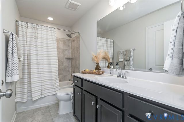 3711 Allington Ct, Fredericksburg, VA 22408