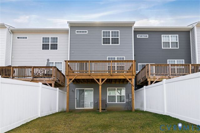 3711 Allington Ct, Fredericksburg, VA 22408