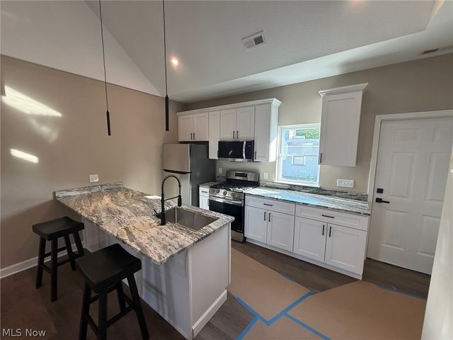 14990 Carol Drive, Maple Heights, OH 44137