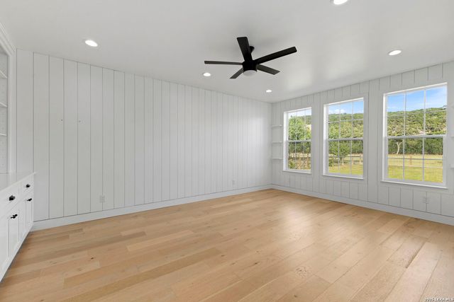 807 WADE RD, New Braunfels, TX 78132