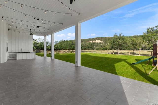 807 WADE RD, New Braunfels, TX 78132