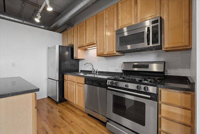 6 S Laflin Street 714, Chicago, IL 60607