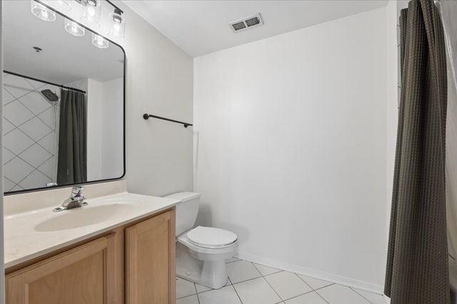 6 S Laflin Street 714, Chicago, IL 60607