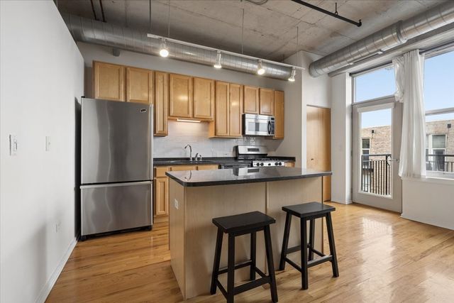 6 S Laflin Street 714, Chicago, IL 60607