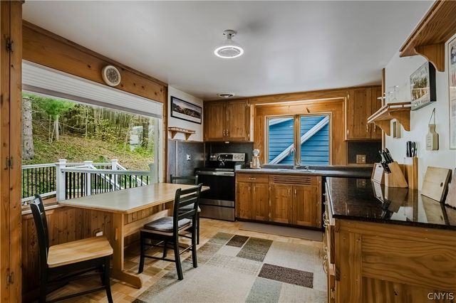 10373 Ridgecrest Road, Marcy, NY 13502