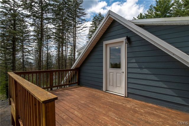 10373 Ridgecrest Road, Marcy, NY 13502