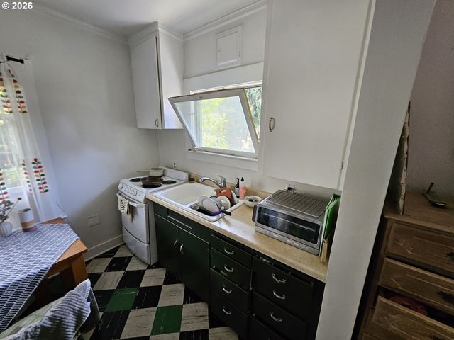 2626 Ne 16TH Ave, Portland, OR 97212