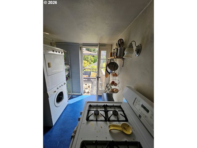 2626 Ne 16TH Ave, Portland, OR 97212