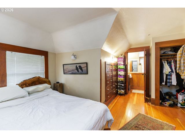 2626 Ne 16TH Ave, Portland, OR 97212