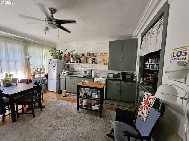 2626 Ne 16TH Ave, Portland, OR 97212