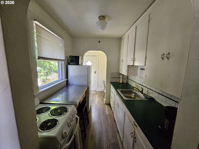 2626 Ne 16TH Ave, Portland, OR 97212