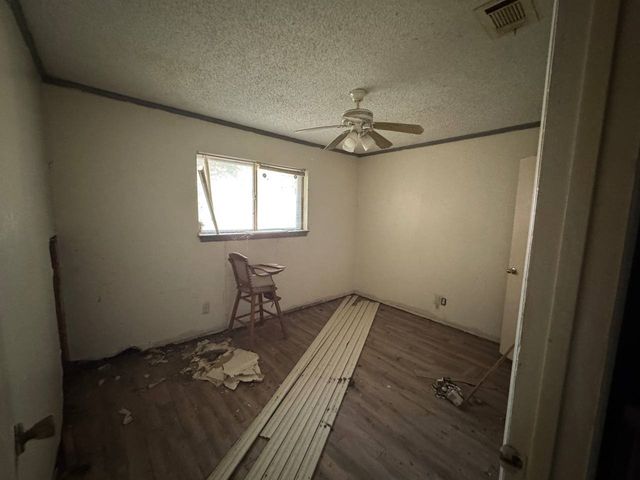 913 N 7th Street, Sanger, TX 76266