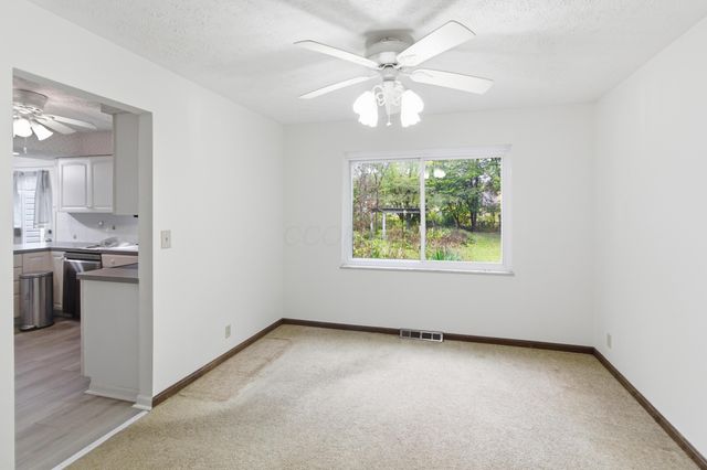 65 Daley Drive SW, Pataskala, OH 43062